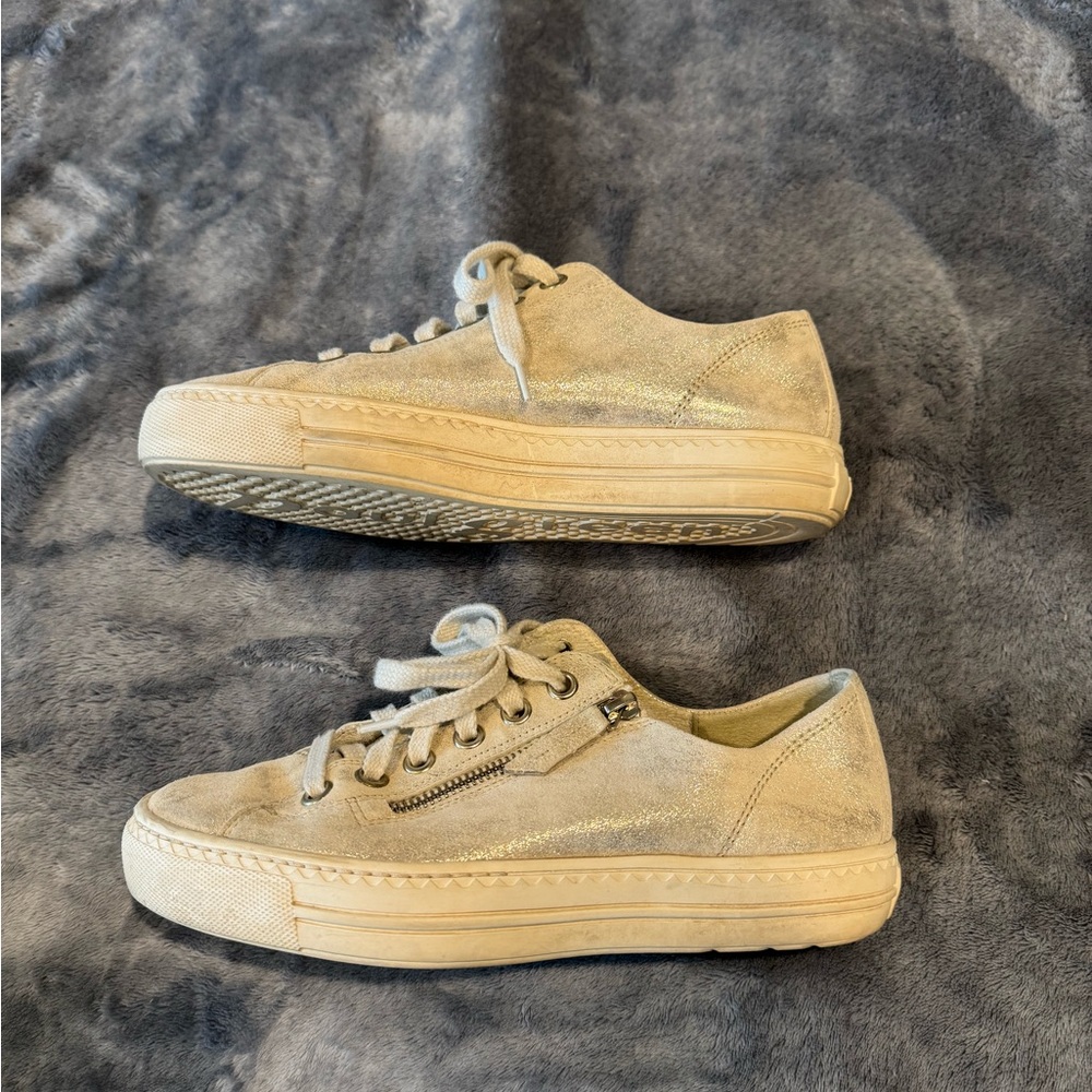 Paul Green athletic shoes size 5 1/2 (7 1/2 US) cream/ gold shimmer